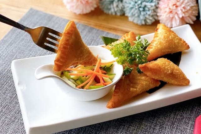 Curry Puff.